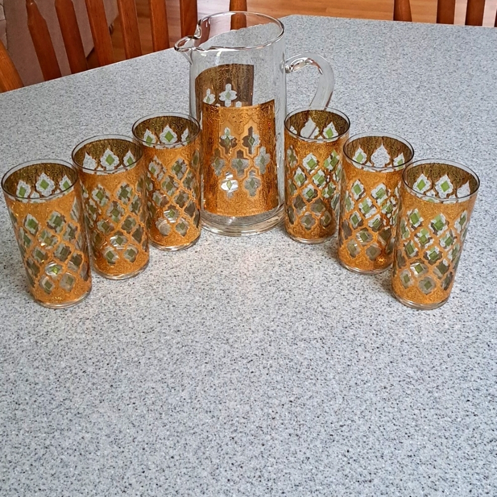 Vintage MCM Culver 22K Gold  and Green Translucent Pitcher and 6 Highball Glasse